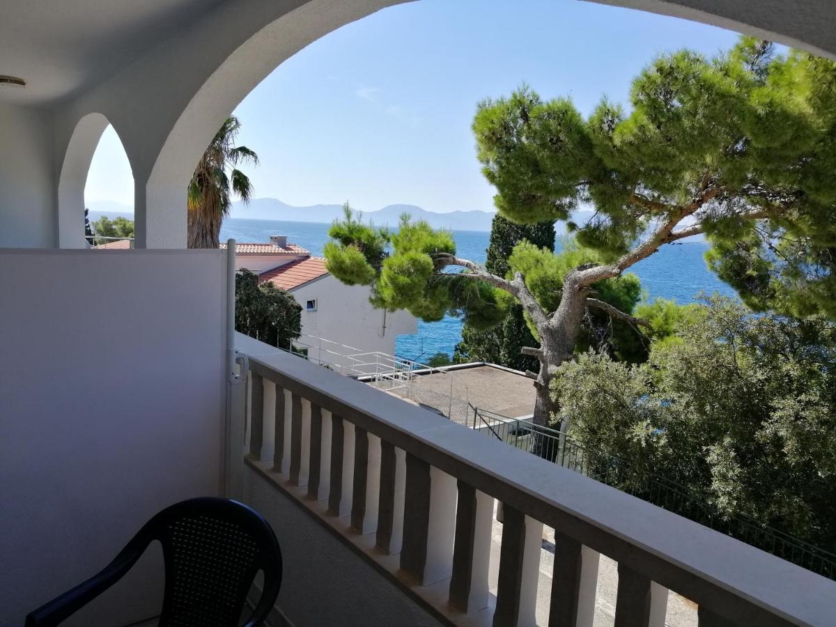 Apartments With Sea View Drvenik Makarska Riviera Luaran gambar