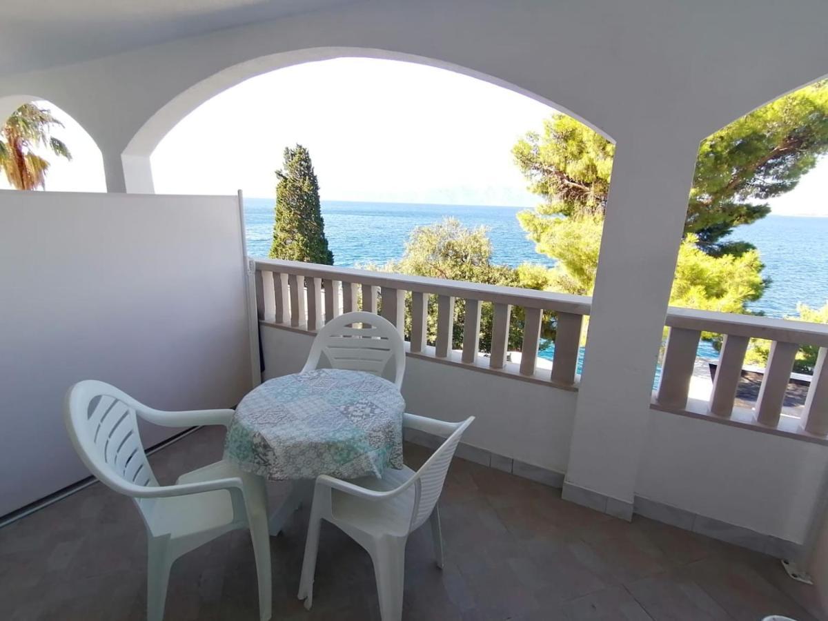 Apartments With Sea View Drvenik Makarska Riviera Luaran gambar