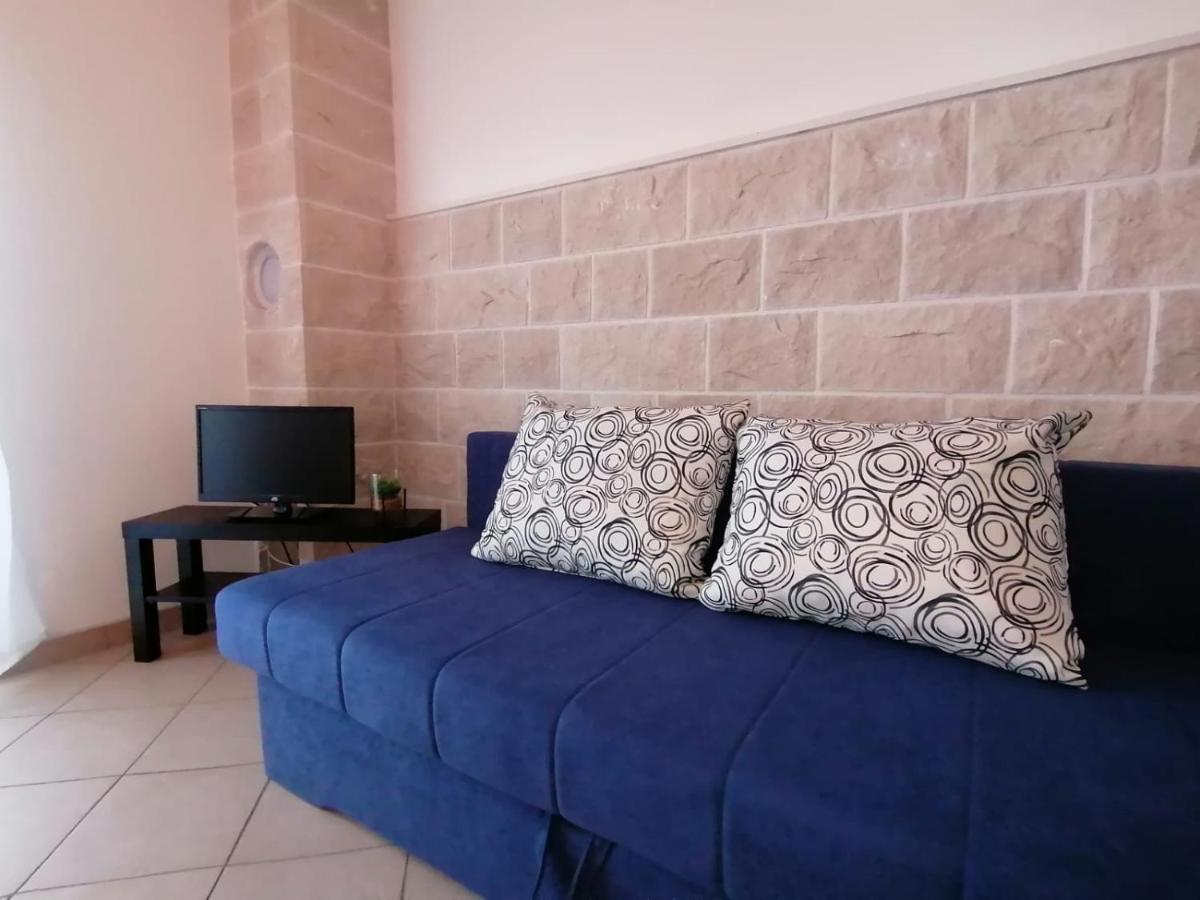 Apartments With Sea View Drvenik Makarska Riviera Luaran gambar