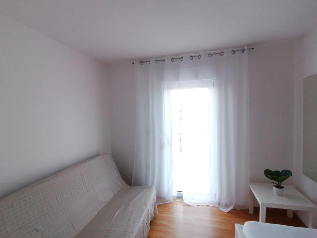 Apartments With Sea View Drvenik Makarska Riviera Luaran gambar