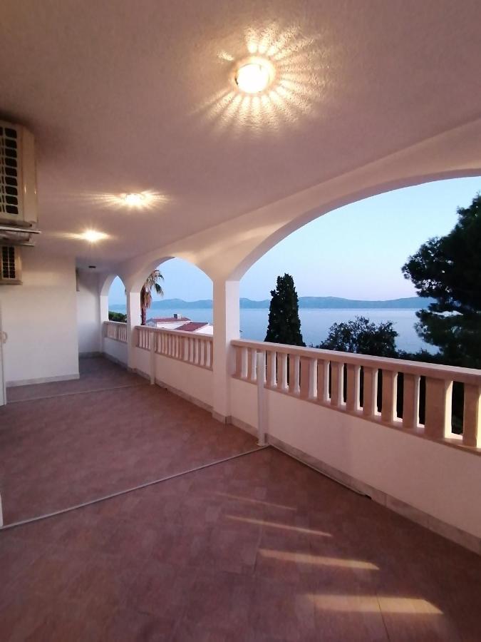 Apartments With Sea View Drvenik Makarska Riviera Luaran gambar