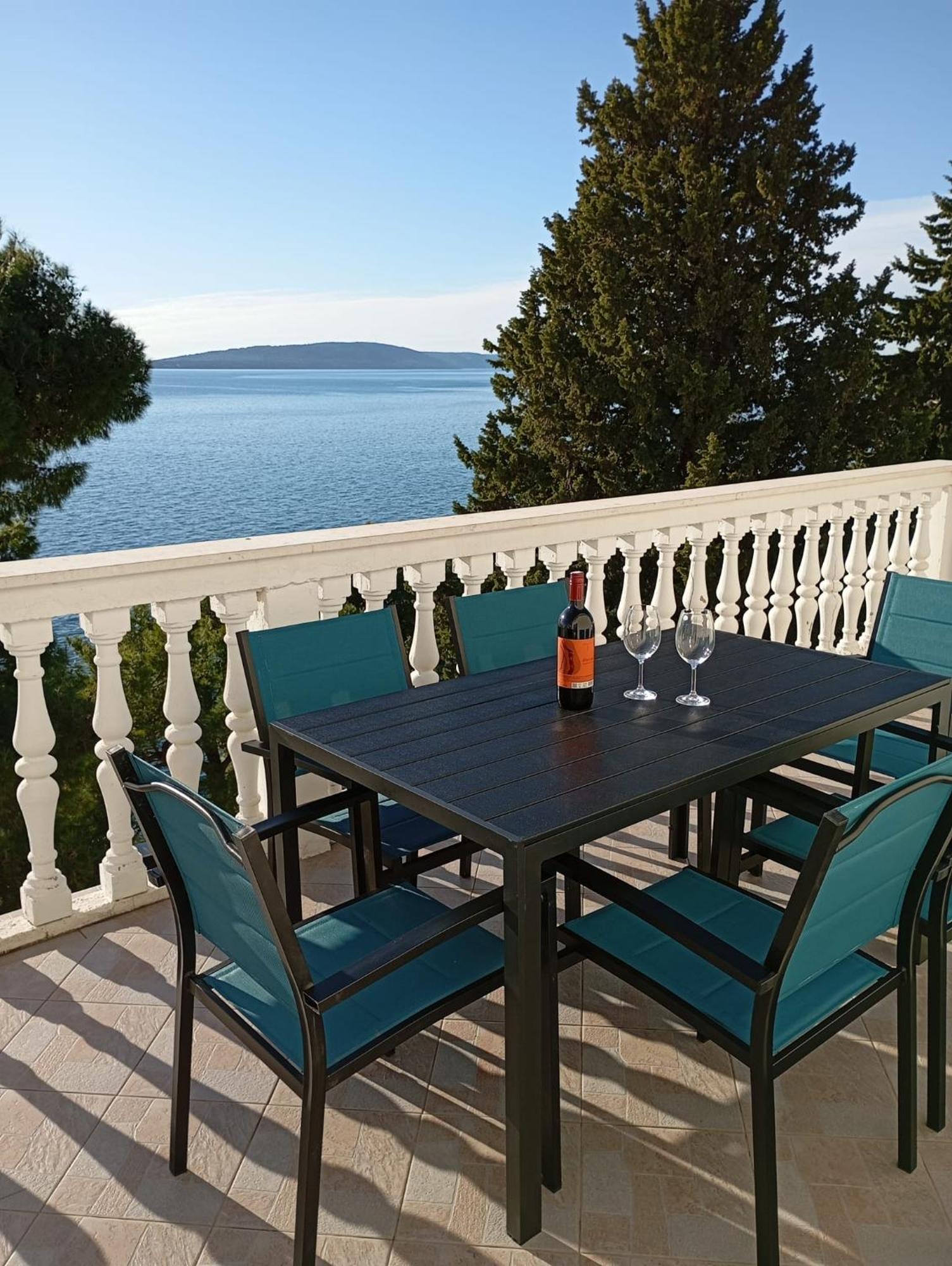 Apartments With Sea View Drvenik Makarska Riviera Luaran gambar