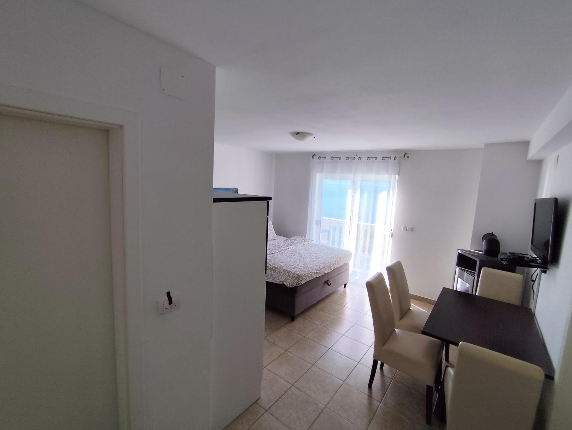 Apartments With Sea View Drvenik Makarska Riviera Luaran gambar